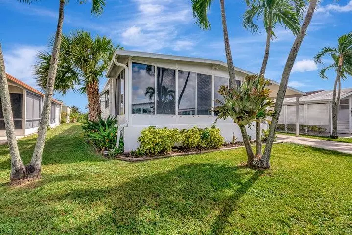 53002 Del Rio Bay, Boynton Beach, FL 33436