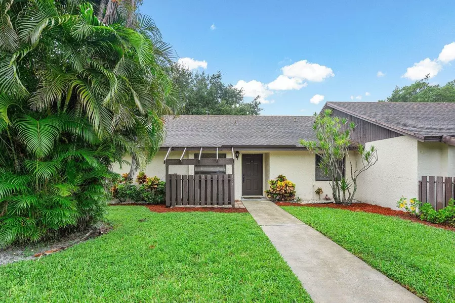 101 Via De Casas Norte, Boynton Beach, FL 33426