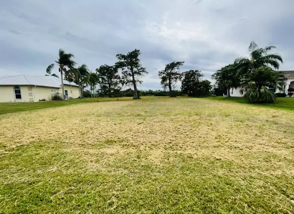 1220 SE 23rd ST,  Okeechobee,  FL 34974