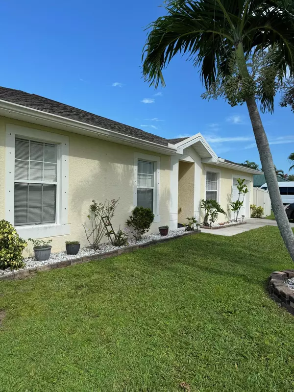 Port Saint Lucie, FL 34952,2117 SE Genoa ST