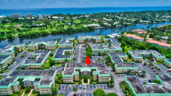 Boynton Beach, FL 33435,30 Colonial Club DR 103