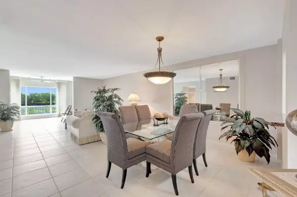 5810 Crystal Shores DR 402,  Boynton Beach,  FL 33437