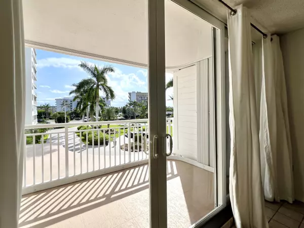 3546 S Ocean BLVD 316, South Palm Beach, FL 33480