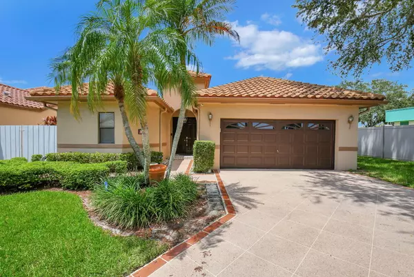 155 Executive CIR, Boynton Beach, FL 33436