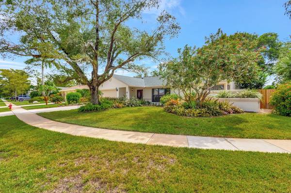 Wellington, FL 33414,1824 Primrose LN