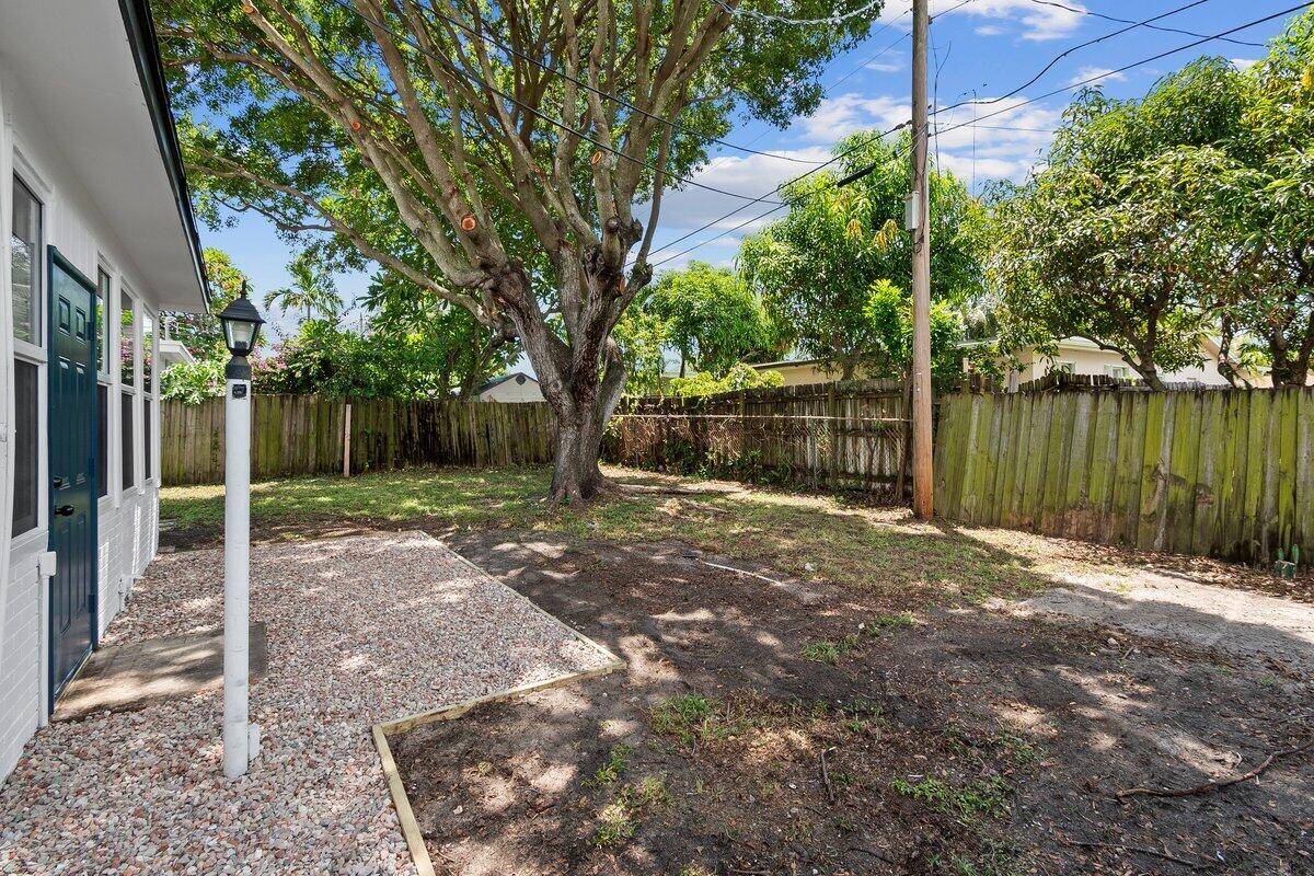 Lantana, FL 33462,1132 Garnett ST