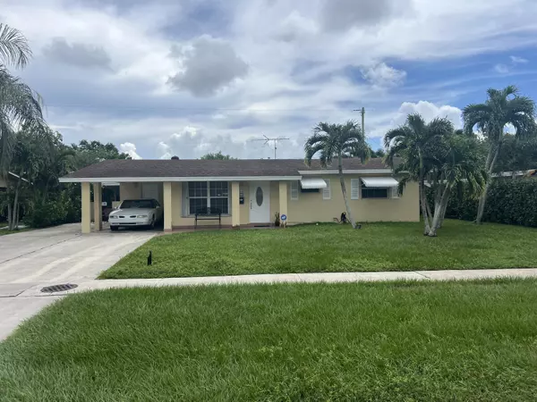 2648 Lakehaven RD, West Palm Beach, FL 33415