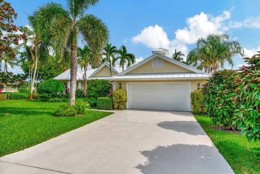 7937 SE Osprey ST, Hobe Sound, FL 33455