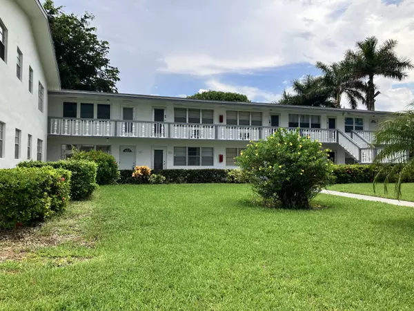 160 Andover G, West Palm Beach, FL 33417