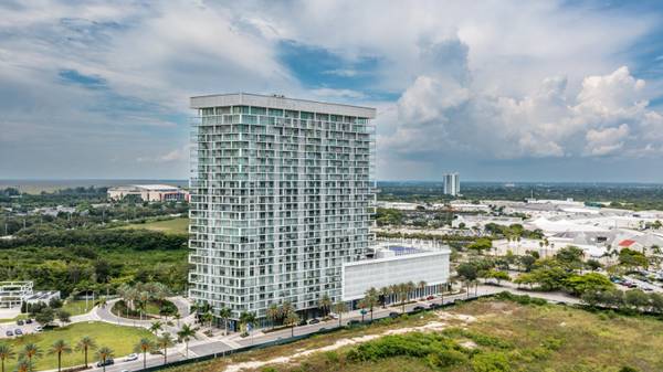 2000 Metropica WAY 2607, Sunrise, FL 33323