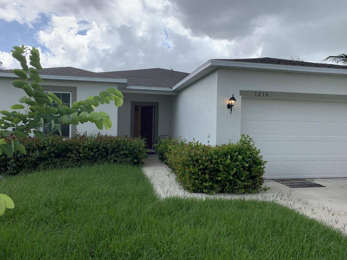 Port Saint Lucie, FL 34953,1216 SW Ermine AVE