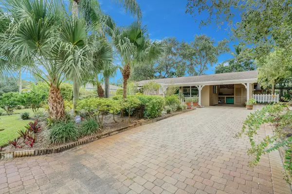 Tequesta, FL 33469,450 Dover RD