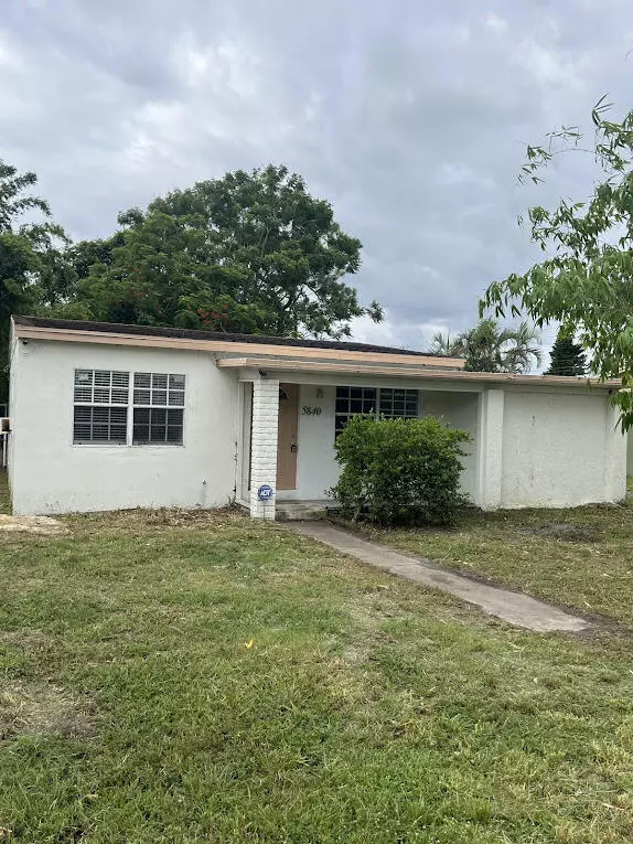 5840 Banana RD, West Palm Beach, FL 33413