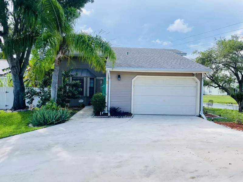 1 Paxford LN, Boynton Beach, FL 33426