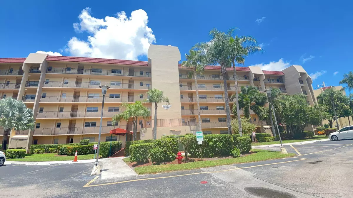 Lake Worth, FL 33467,3836 Via Poinciana 204