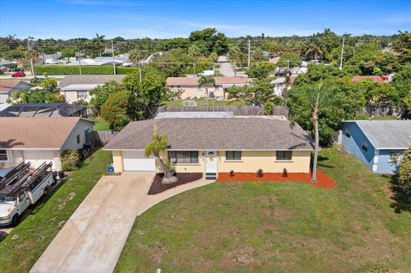 6767 Massachusetts DR, Lake Worth, FL 33462