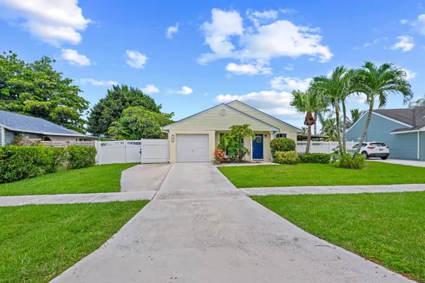 Royal Palm Beach, FL 33411,1172 Grandview CIR