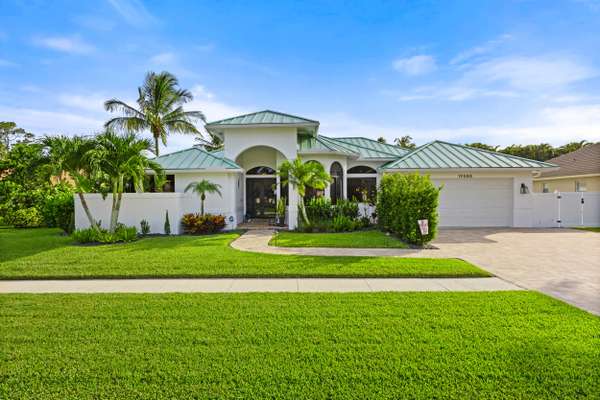 19088 SE Loxahatchee River RD, Jupiter, FL 33458