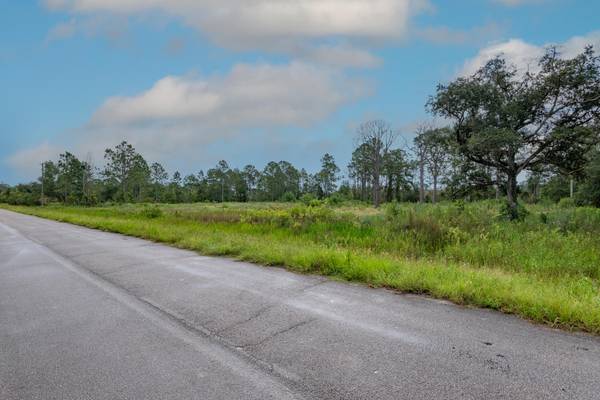 Okeechobee, FL 34972,540 NE 365th LN