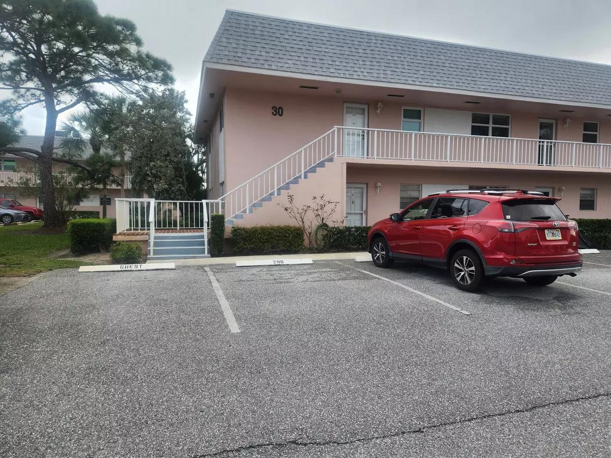 Jupiter, FL 33469,18081 SE Country Club DR 292