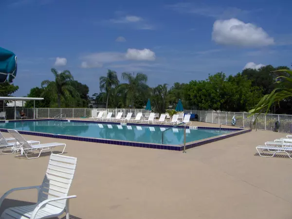 Jupiter, FL 33469,18081 SE Country Club DR 292