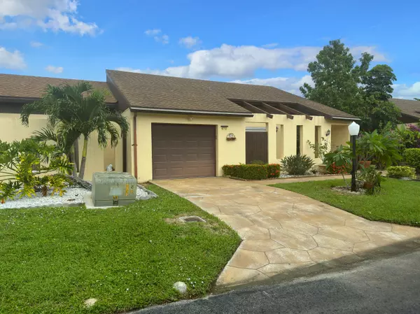 6773 Dupere LN, Lake Worth, FL 33467