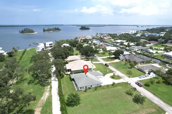 6626 110th PL, Sebastian, FL 32958