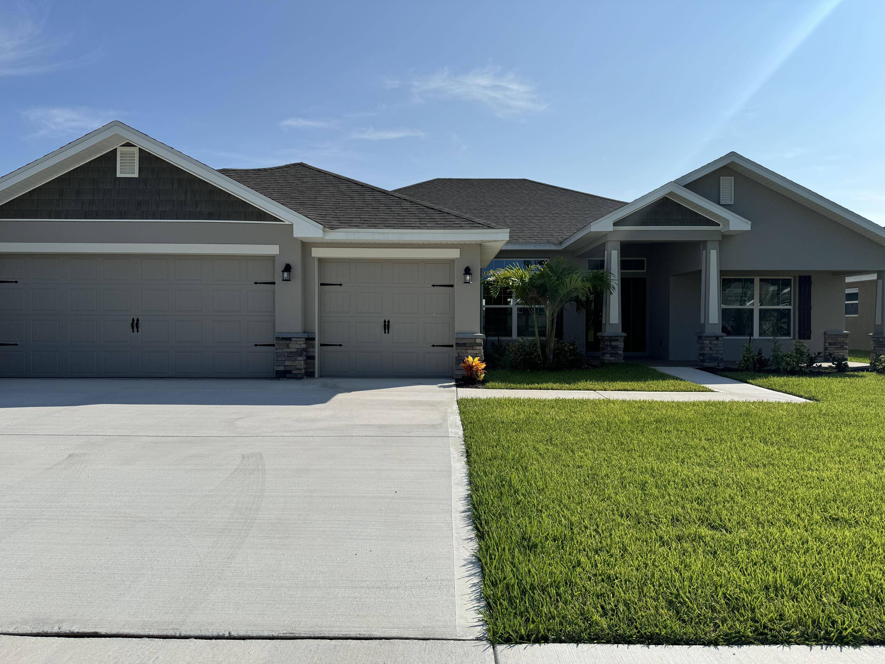 8777 Waterstone BLVD, Fort Pierce, FL 34951