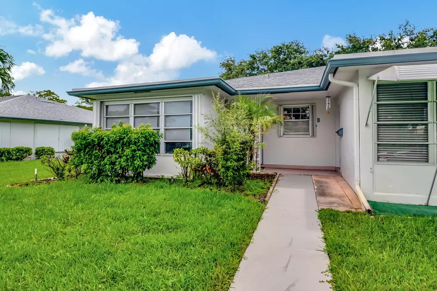 1217 S Drive WAY A, Delray Beach, FL 33445