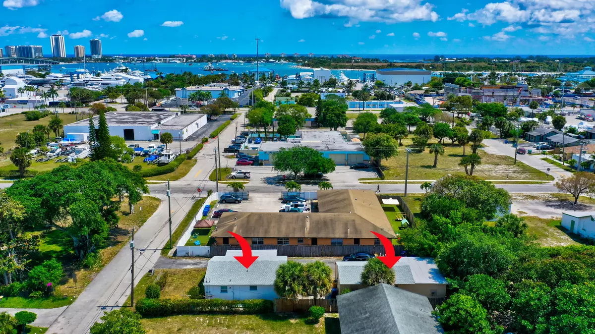 Riviera Beach, FL 33404,117 W 17th ST A
