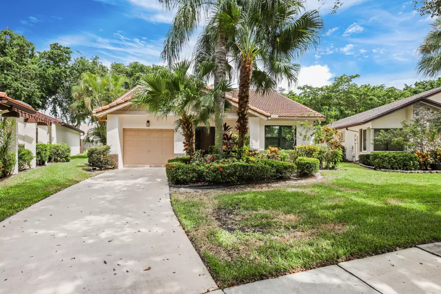 4792 Boxwood CIR, Boynton Beach, FL 33436