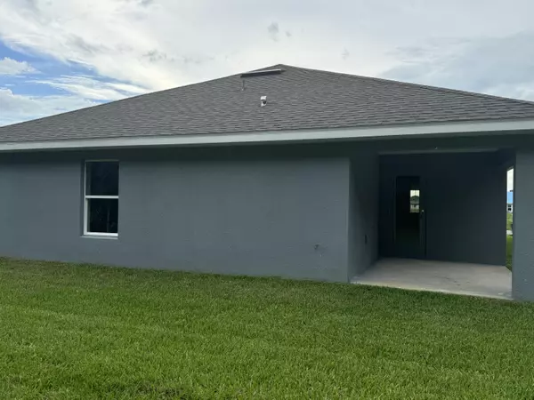 Fort Pierce, FL 34951,5483 Lugo ST