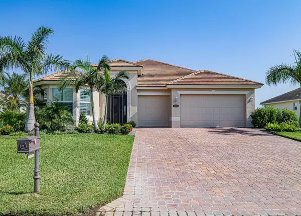 4836 SW Four Lakes CIR, Vero Beach, FL 32968