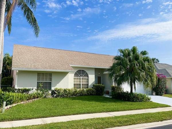 112 Palomino DR, Jupiter, FL 33458