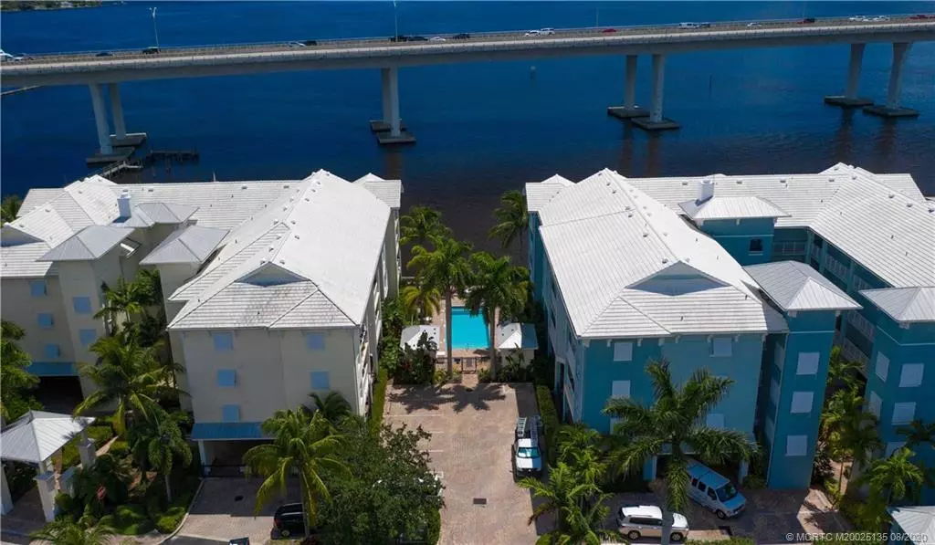 Stuart, FL 34994,275 NW Flagler AVE 205