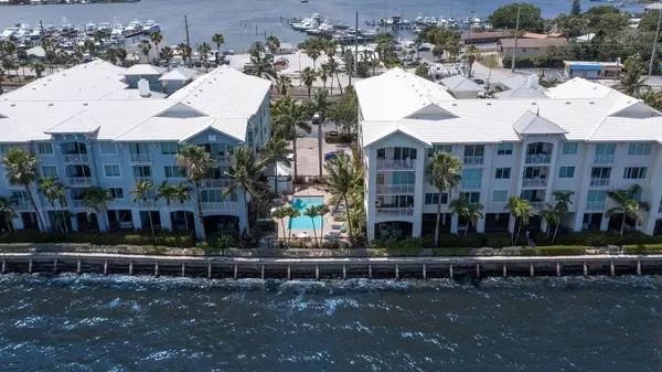 Stuart, FL 34994,275 NW Flagler AVE 205