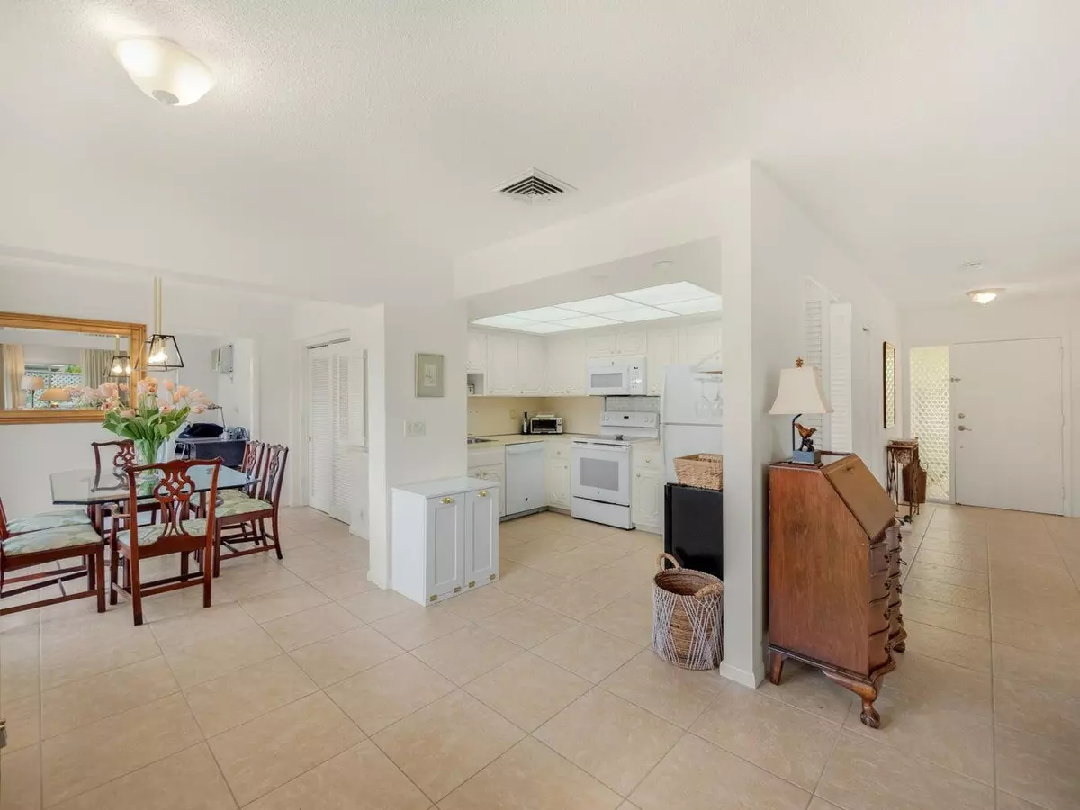 Atlantis, FL 33462,115 Villa CIR