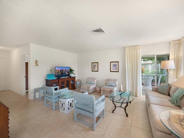 Atlantis, FL 33462,115 Villa CIR