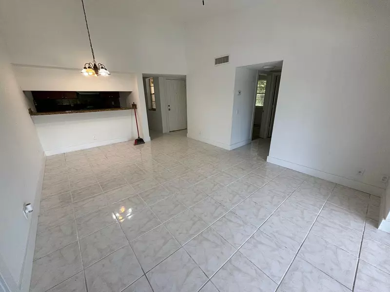 11592 NW 43rd CT 11592, Coral Springs, FL 33065