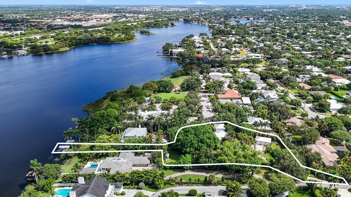 Delray Beach, FL 33444,920 Hibiscus LN