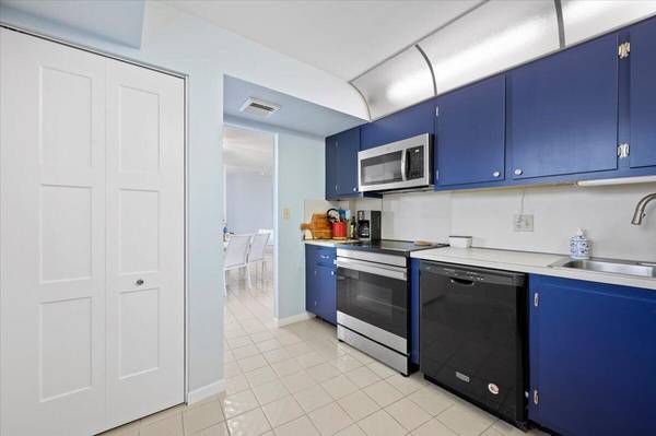 Jupiter, FL 33477,100 Ocean Trail WAY 107