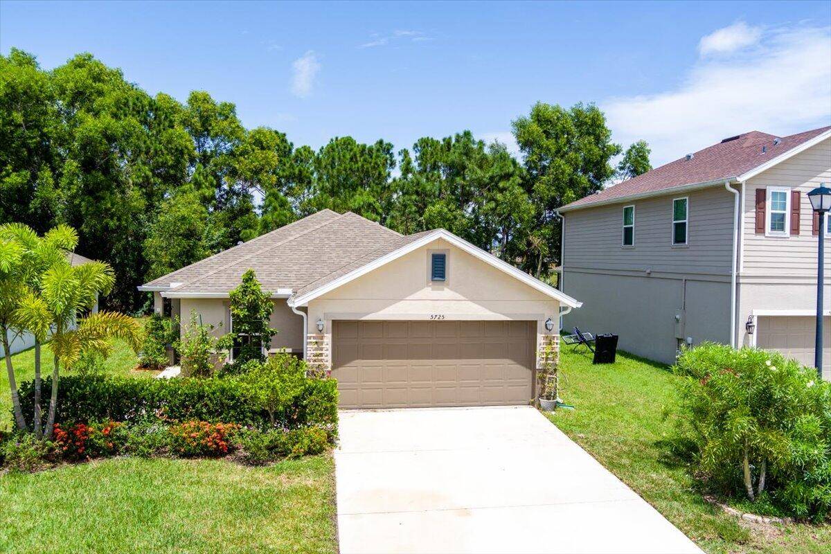 Port Saint Lucie, FL 34983,5725 NW Pine Trail CIR