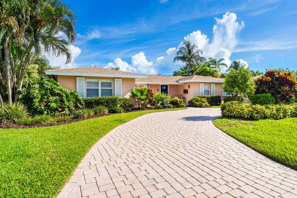 16 Sea Horse LN,  Vero Beach,  FL 32960