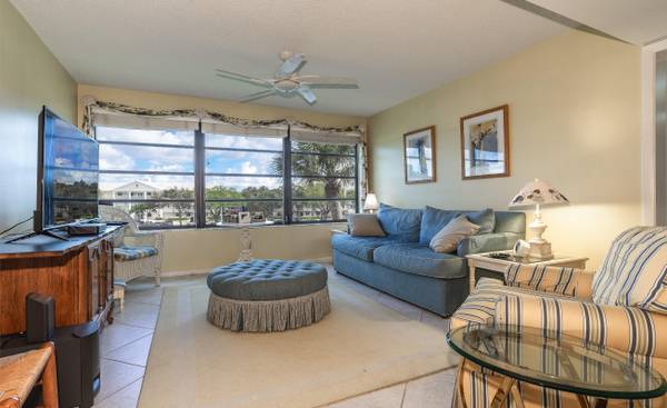 Boca Raton, FL 33433,6049 Balboa CIR 301