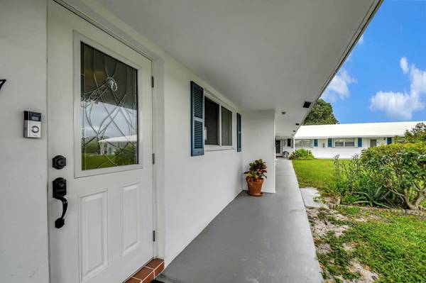 Boynton Beach, FL 33426,300 SW Golfview TER 137