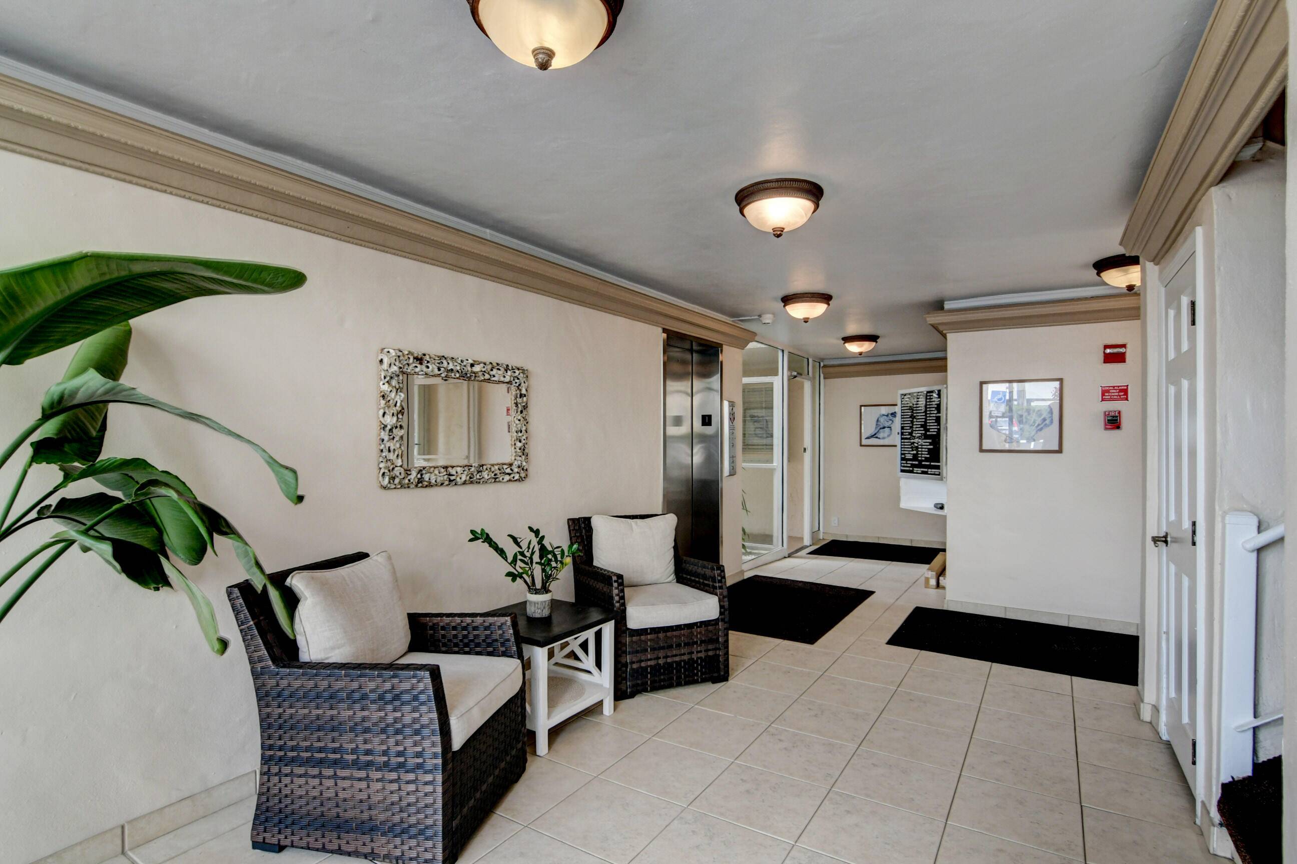 3575 S Ocean BLVD 205, South Palm Beach, FL 33480