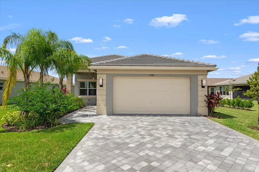 11938 SW Seaway ST, Port Saint Lucie, FL 34987