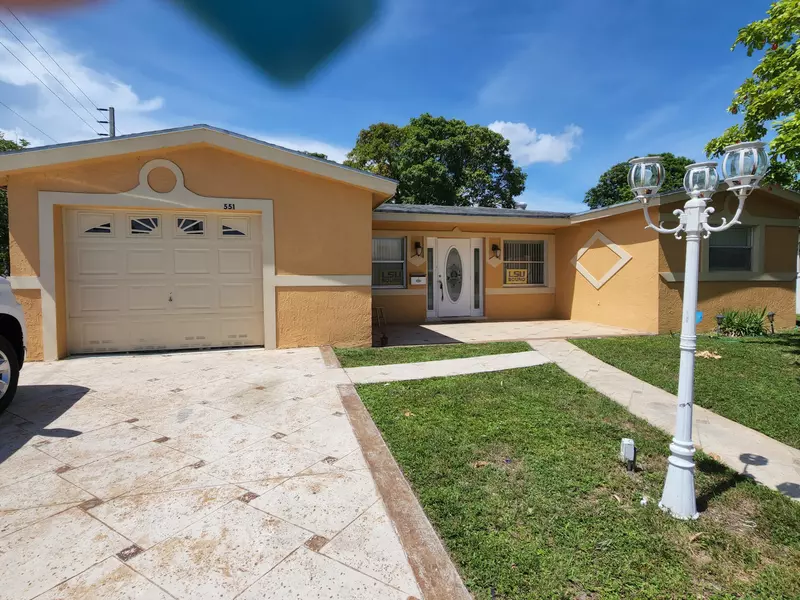 4551 NW 42nd ST, Lauderdale Lakes, FL 33319