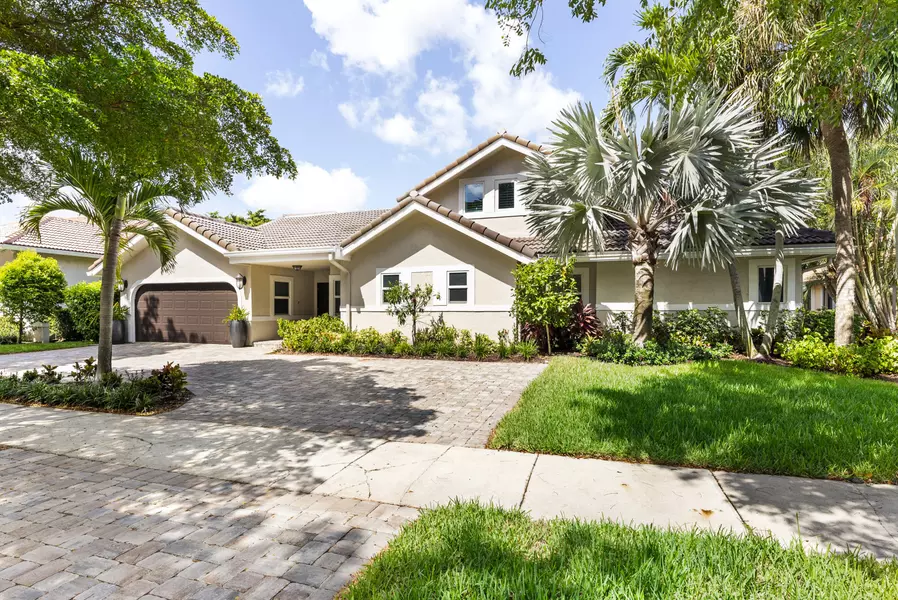 915 N Parkside CIR, Boca Raton, FL 33486