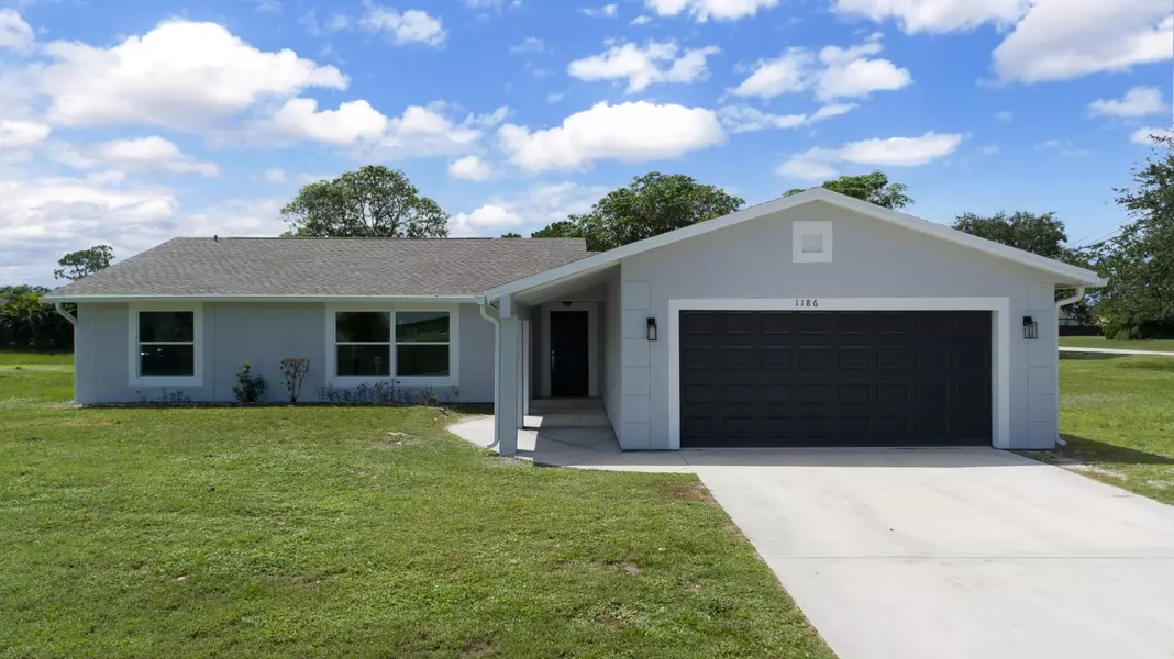 1186 SW Bellevue AVE, Port Saint Lucie, FL 34953